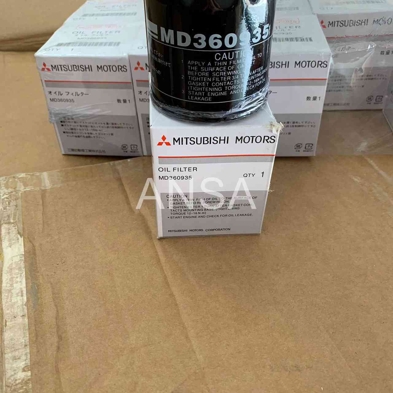 Wholesale Auto Parts MD135737 for MITSUBISHI Car Oil Filter MD135737 MD360935